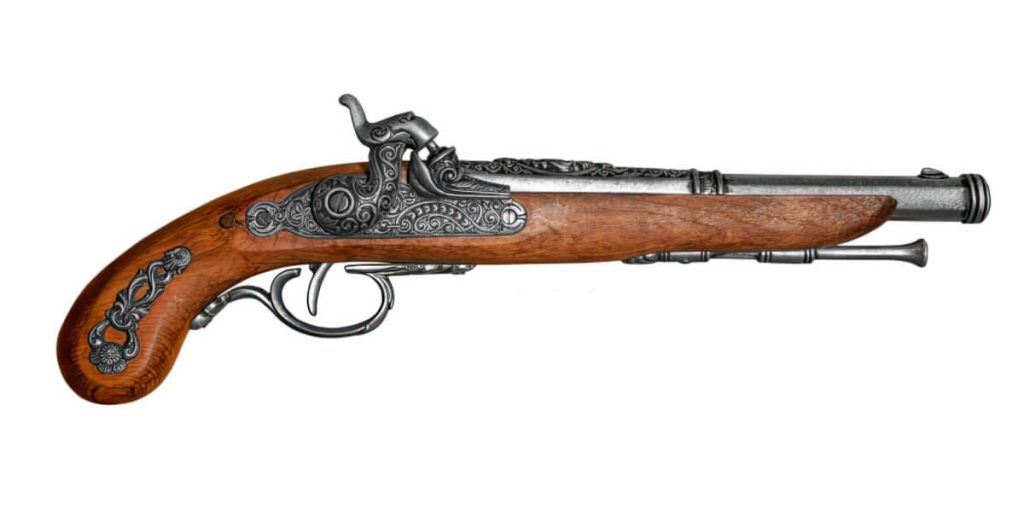 An antique flintlock pistol-giga-art-width-1200px